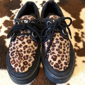 T.U.K Creepers Leopard print size 4 in men 6 in women
